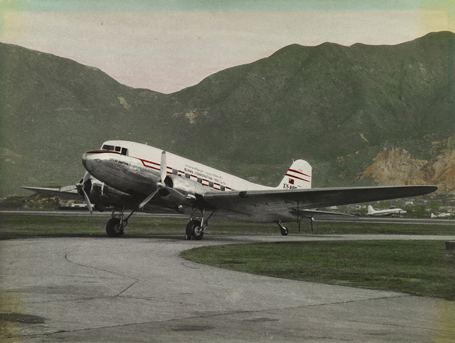 緬甸陷入軍事獨裁時期之前與香港的航空聯繫十分緊密，緬甸航機曾是啟德及港機常客。