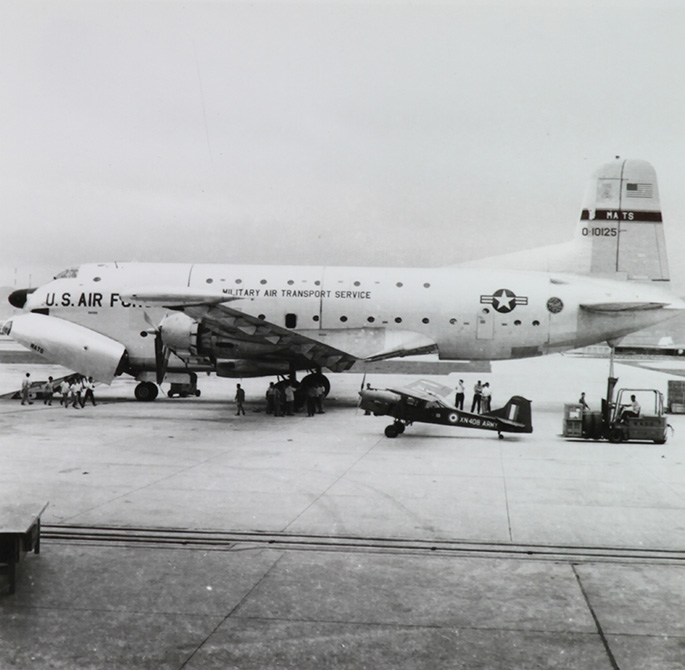 美國空軍C-124「全球霸王」巨型運輸機。