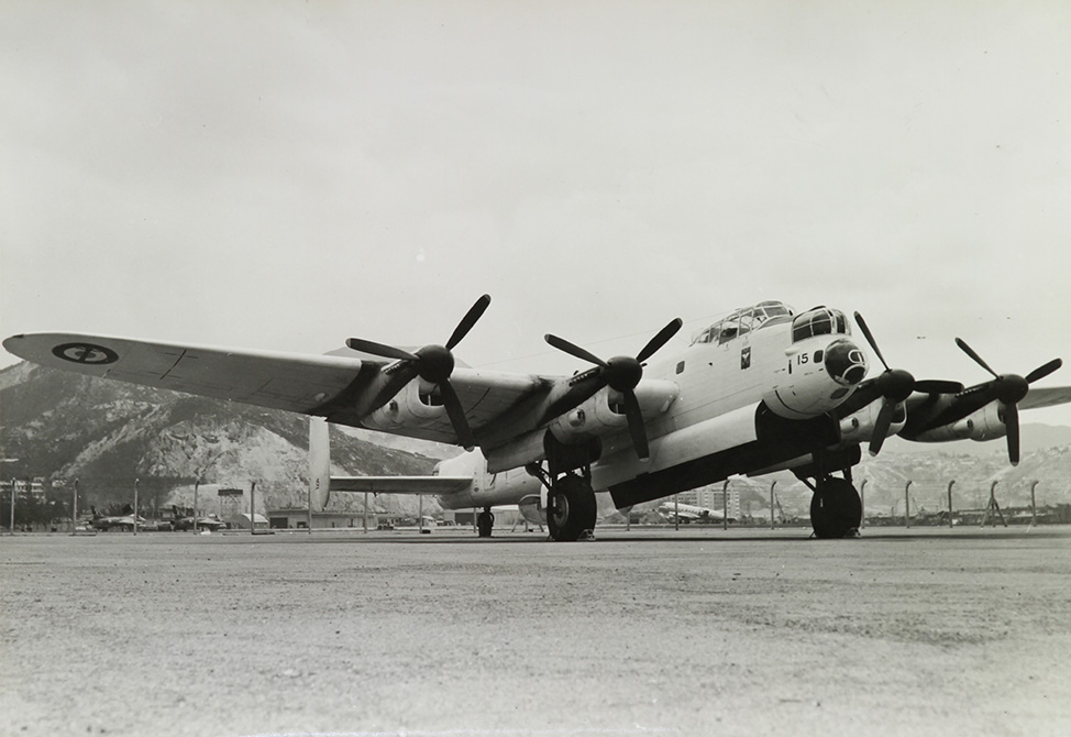 二次大戰英國空軍的主力「蘭卡斯特式」轟炸機戰時並未駐港，到五、六十年代倒成為港機的維修常客。