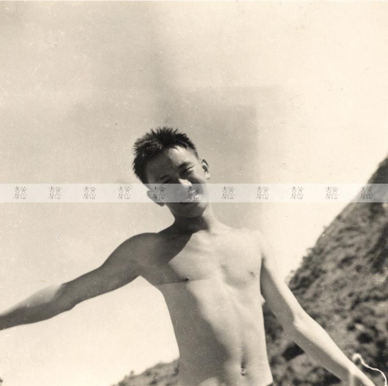 黃湛森攝於索罟灣 1957