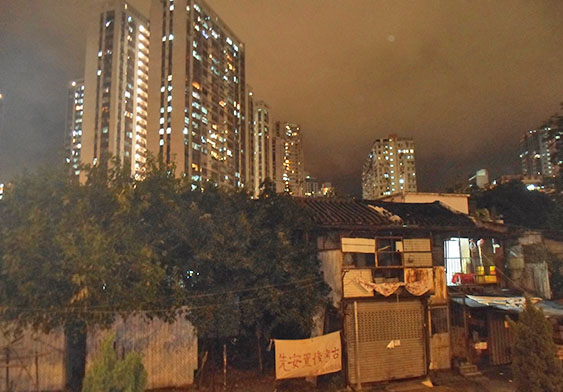 Nam Pin Street by night