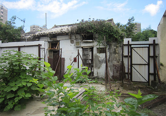 Ancestral houses often offered very poor living conditions