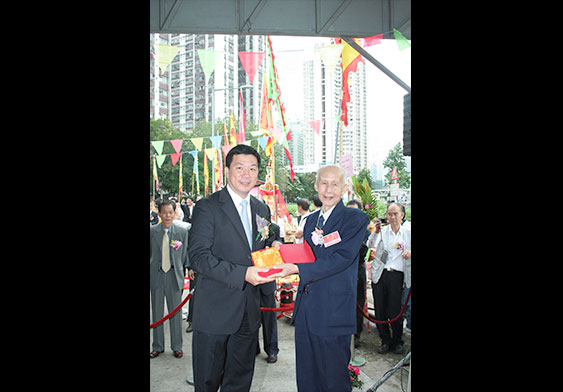 Ng Siu Cheung attending Tin Hau Festival (2)