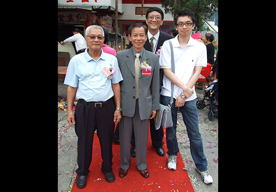 Former villagers returning home for the Tin Hau Festival (2)　