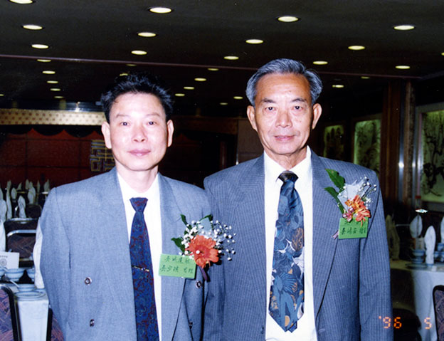 Ritual hosts at the Jiao Festival ritual (2)