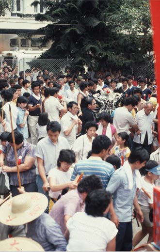 The crowd at the temple